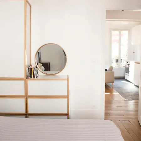 Charming bright apartment near Montparnasse Lägenhet